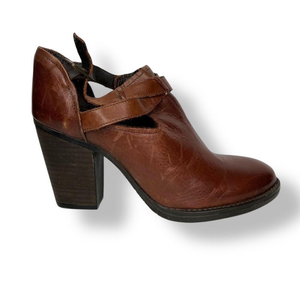 Krbonell Leather Cut Out Buckle Strap Block Heeled Ankle Bootie Brown 7.5